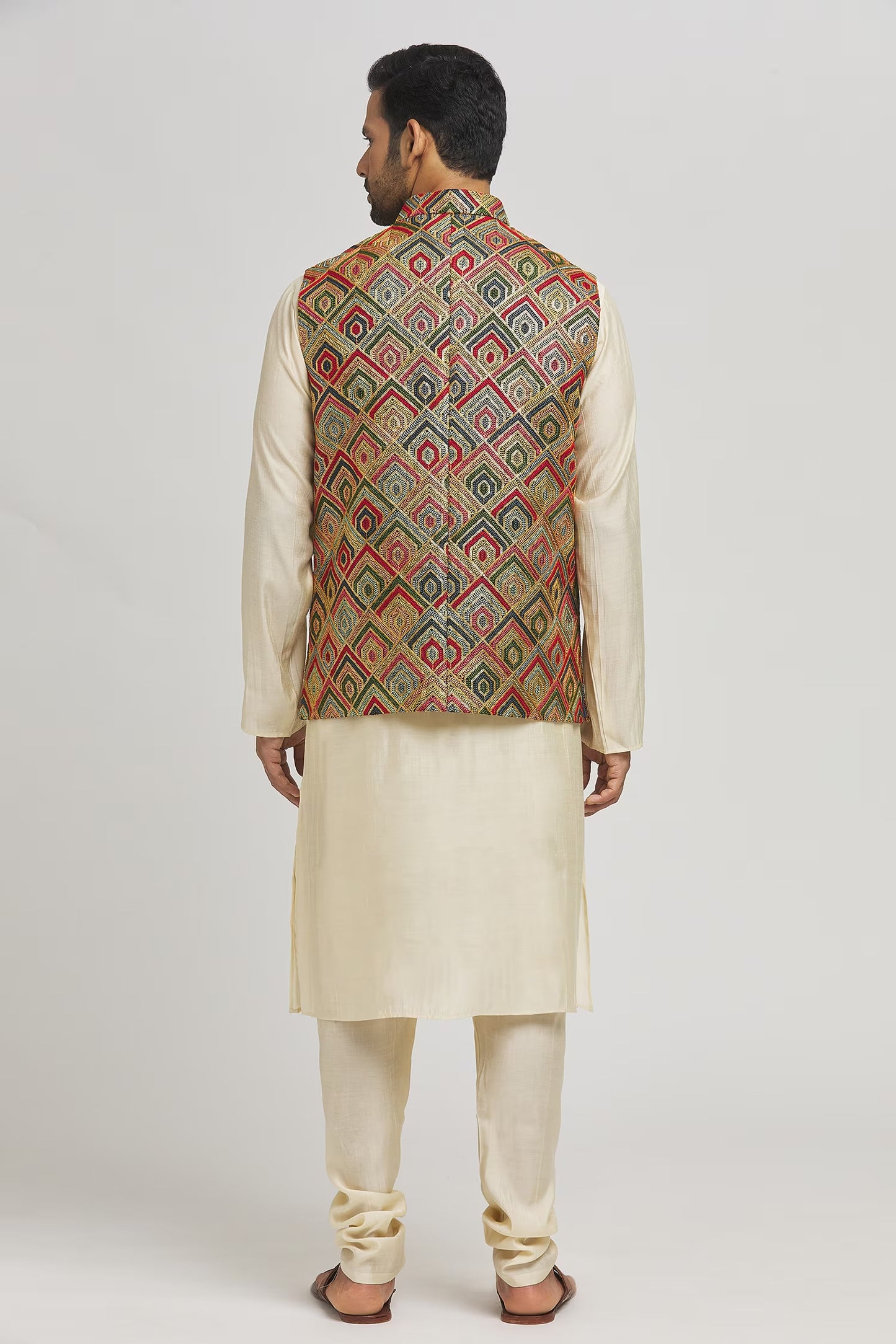 Tyohaar Embroidered Bundi Jacket