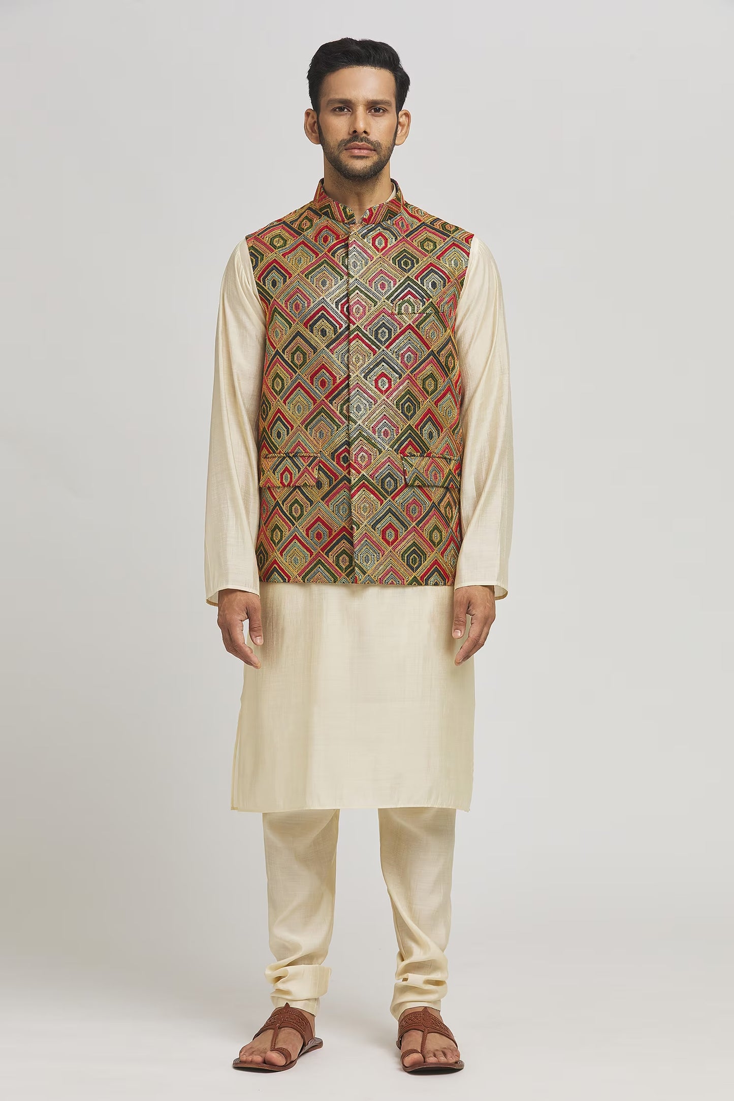 Tyohaar Embroidered Bundi Jacket