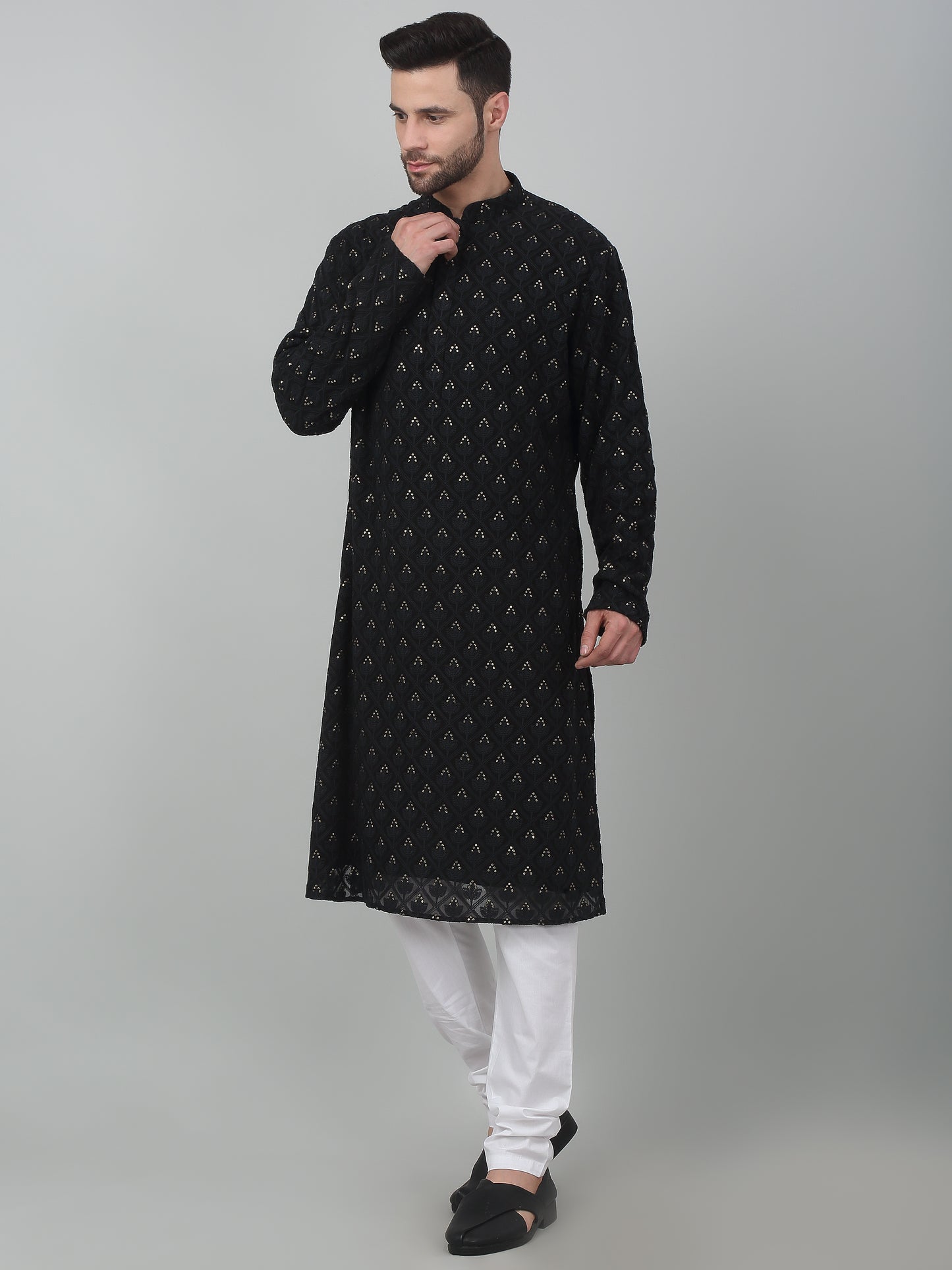 Jahaan Thread Embroidered Kurta Set