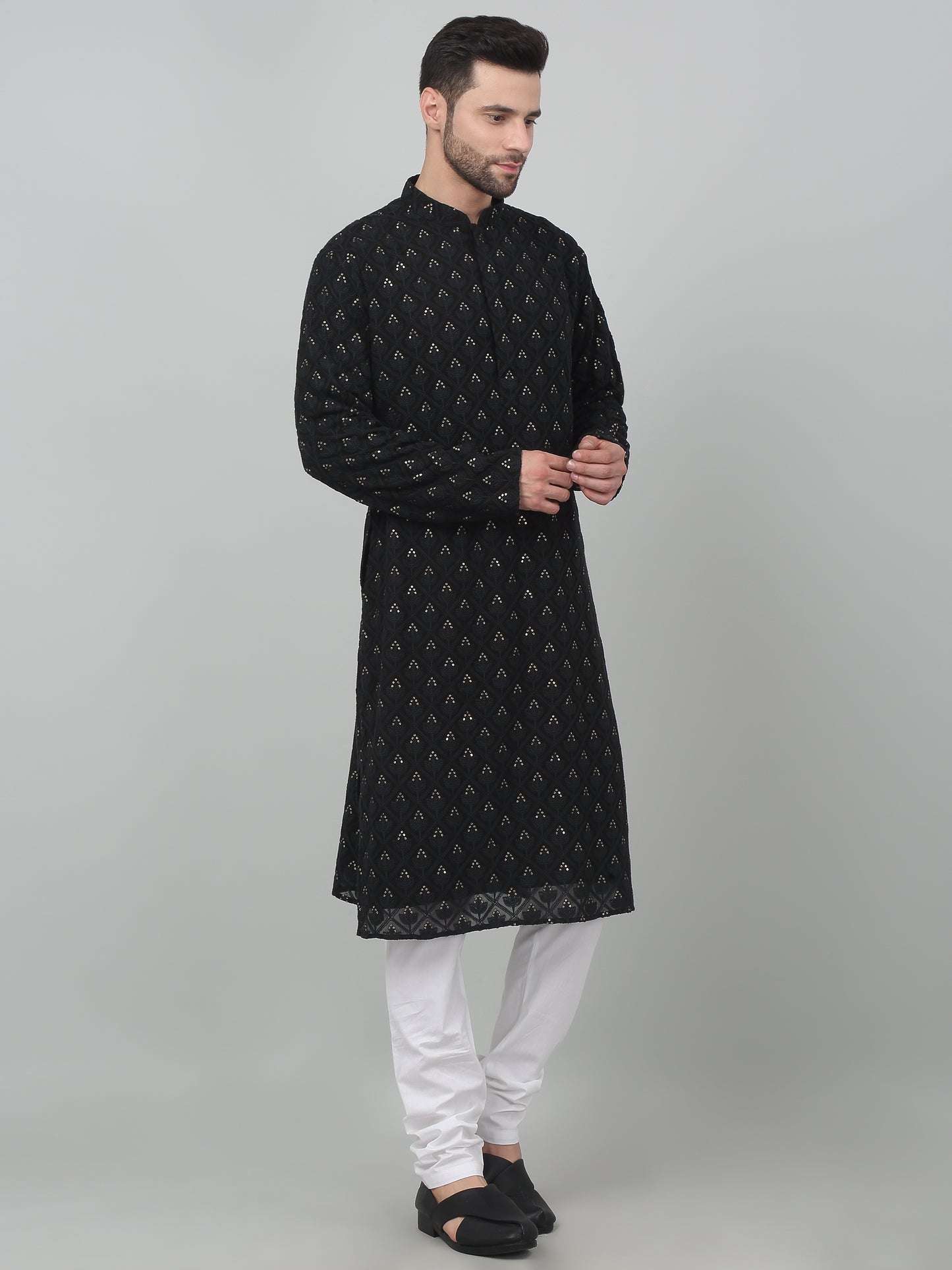 Jahaan Thread Embroidered Kurta Set