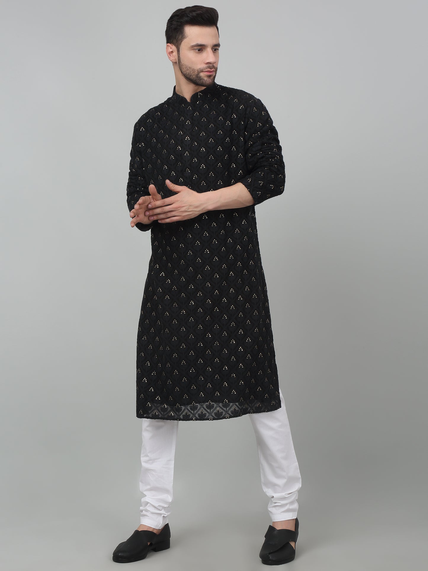 Jahaan Thread Embroidered Kurta Set