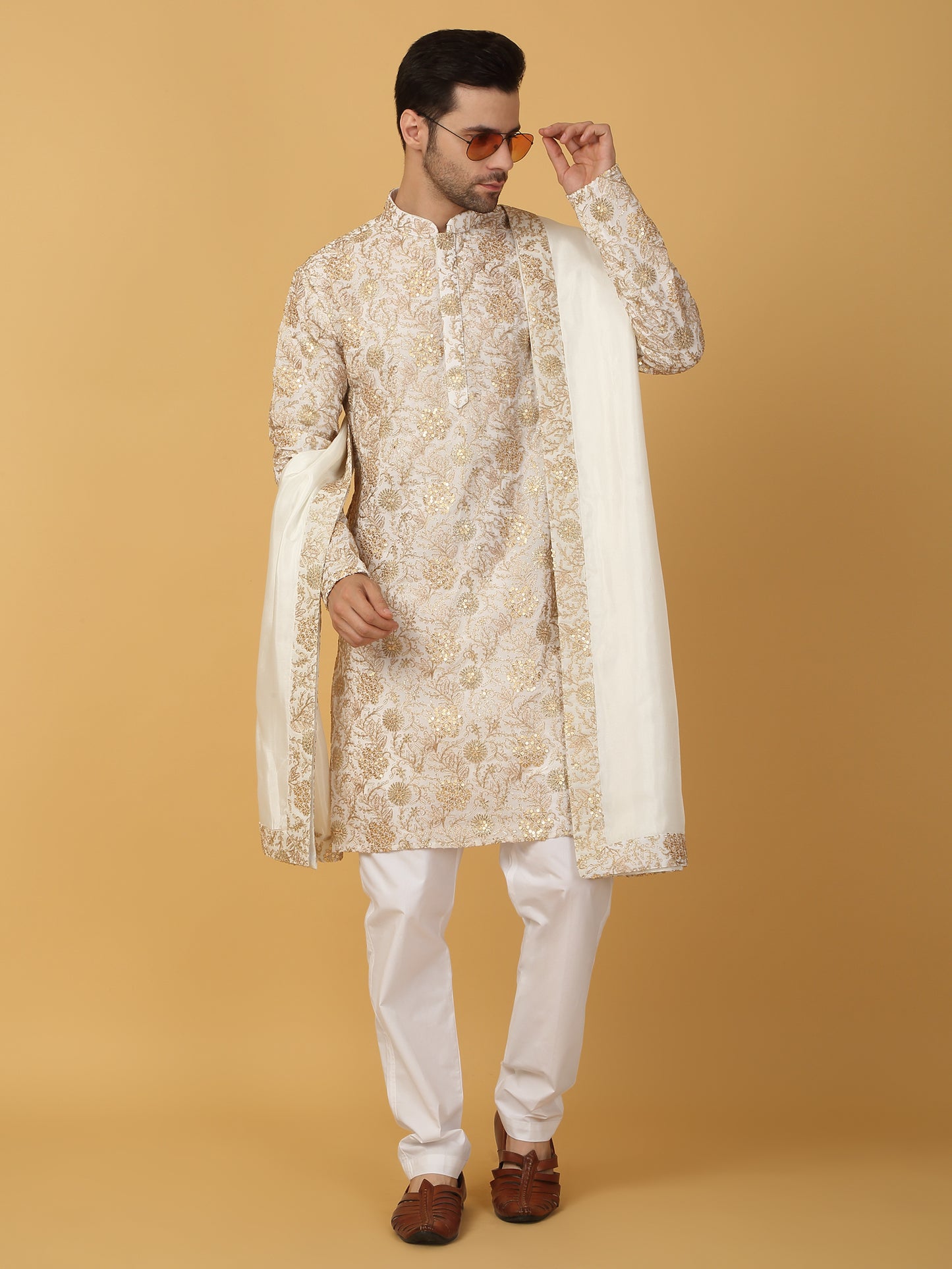 Zar Firdaus  Embroidered  Kurta  Set - Ivory