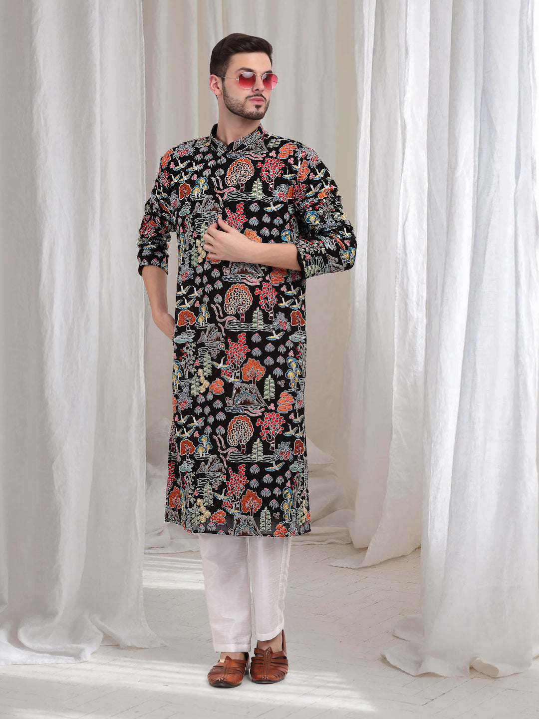 Tarnam Embroidered Nature  Kurta Pant Set - Black