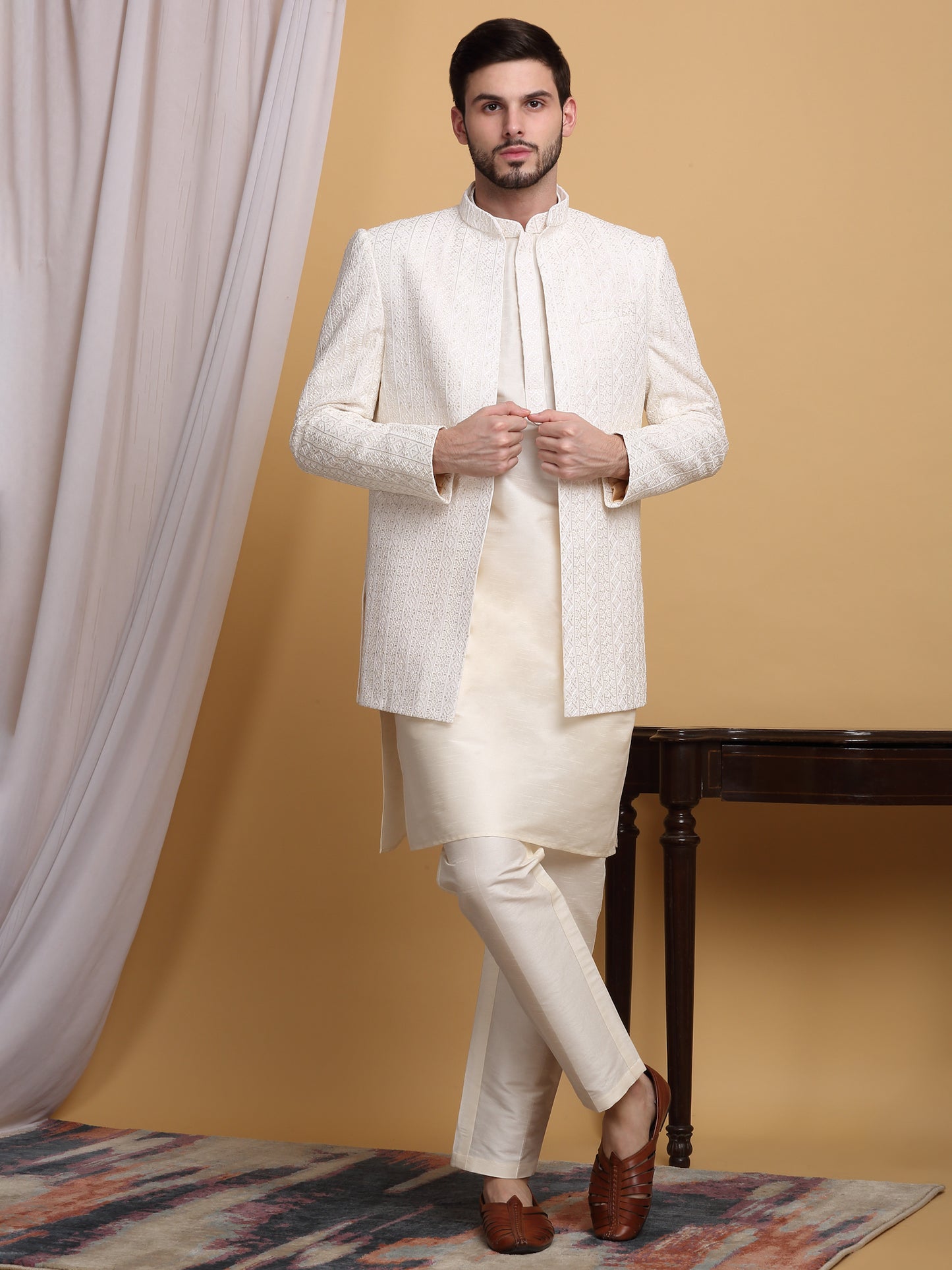 Om Embroidered Open Jacket Set - Ivory